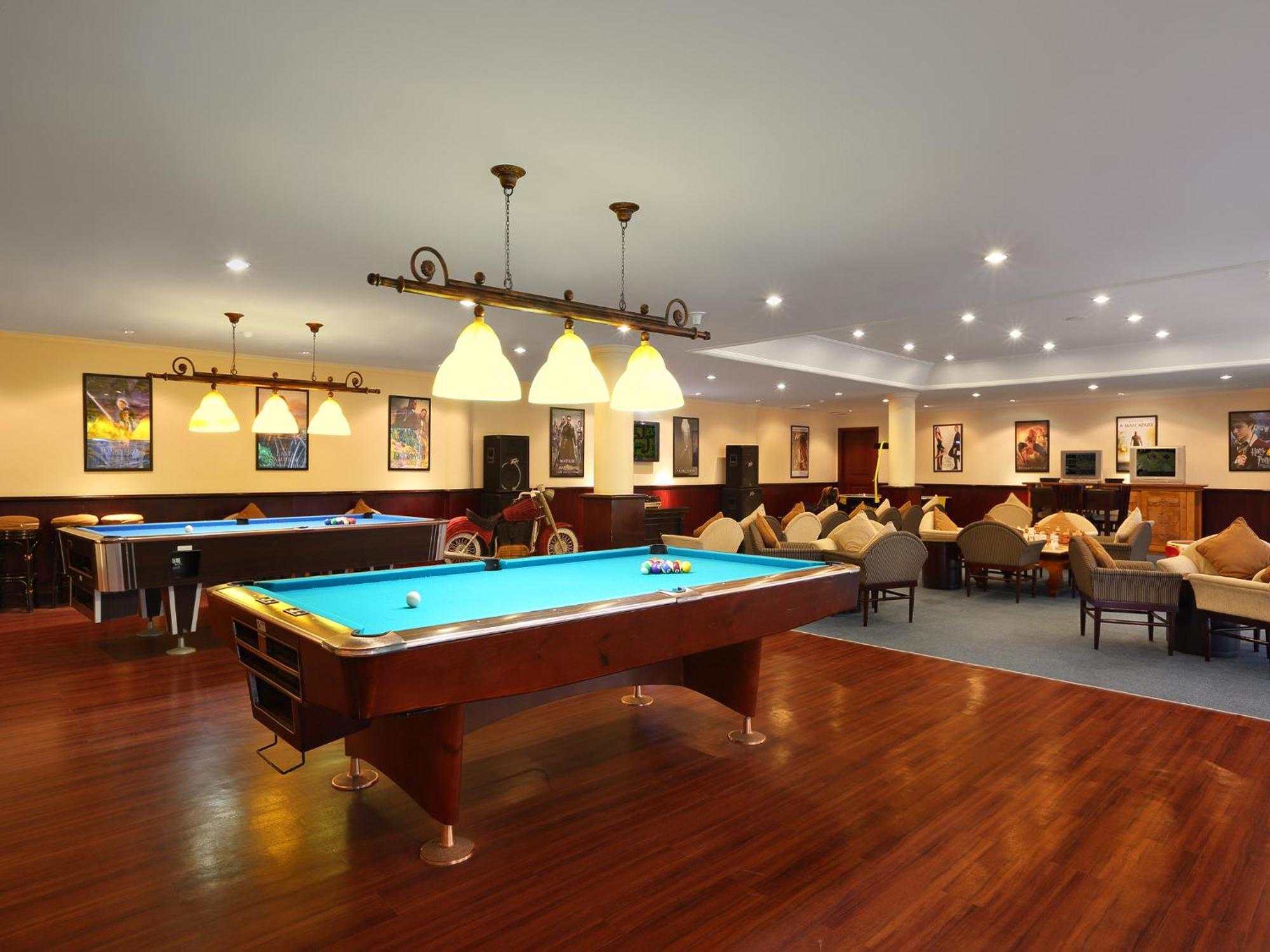 Grand Mirage Resort & Thalasso Bali Nusa Dua  Exterior foto The pool table at the club